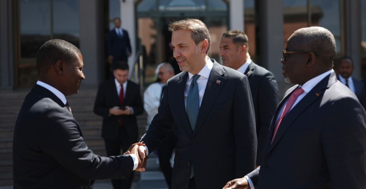 Bayraktar, Gine Bakanlarıyla İşbirliği Görüşmeleri Yaptı
