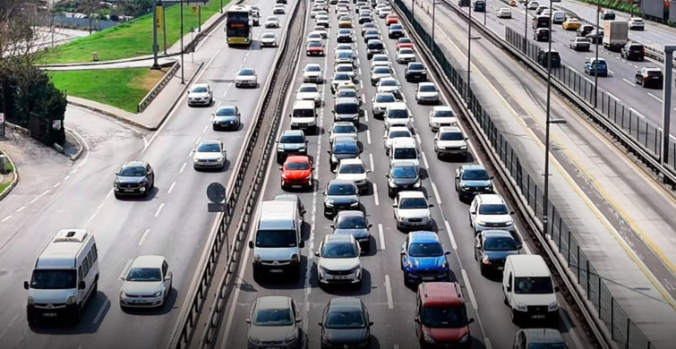 Bayram Tatili Öncesi Sürücülere Güvenli Seyahat Uyarısı