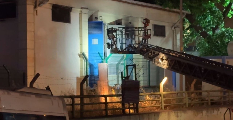 Bayrampaşa'da Trafoda Çıkan Yangın Tramvay Seferlerini Aksattı