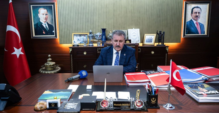 BBP Genel Başkanı Destici, Anadolu Ajansı'nın Yılın Kareleri Oylamasına Katıldı