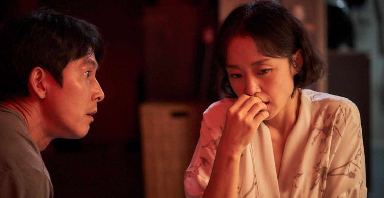 Beasts Clawing at Straws film konusu ve oyuncuları