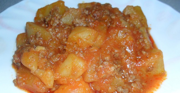 Bebeklere Kıymalı Patates Yemeği 