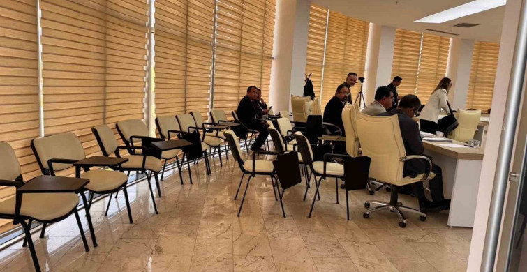 Belediye Meclisi Toplantısı Boş Koltuklarla Gerçekleşti