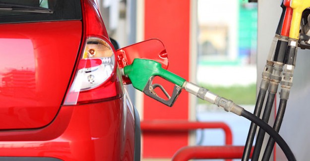 Benzine 6 Kuruş, Motorine ise 17 Kuruş Zam Yapıldı
