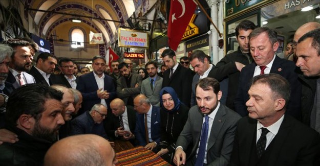 Berat Albayrak Kapalı Çarşı Esnafıyla Buluştu