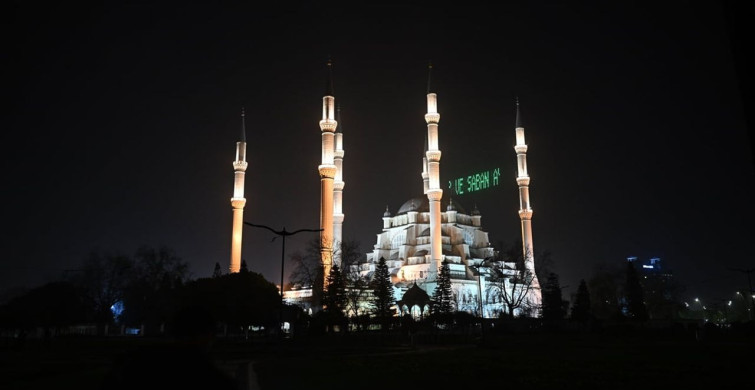 Berat Kandili Coşkusu Adana, Mersin, Hatay ve Osmaniye'de Yaşandı