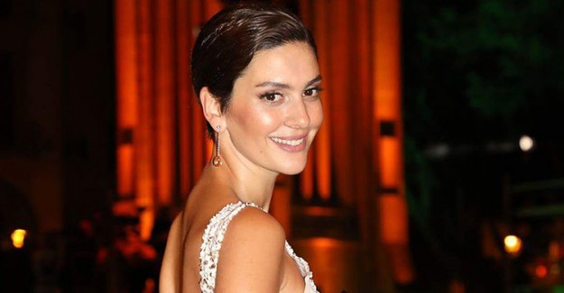 Bergüzar Korel'den Sosyal Medyayı Sallayan Cesur Poz