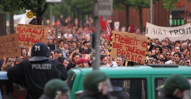Berlin'de PKK Bayrağı Yasaklandı