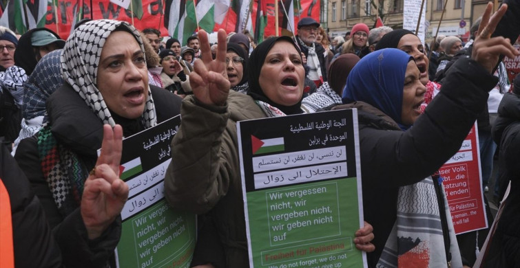 Berlin'de Filistin'e Destek Gösterisi