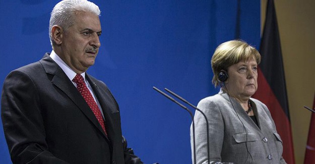 Berlin'de Skandal! Başbakan Haddini Bildirdi!