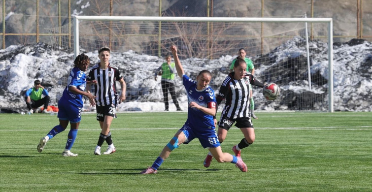 Beşiktaş Kadın Futbol Takımı Hakkarigücü'nü Deplasmanda Yenerek Öne Geçti