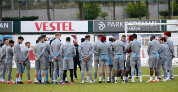 Beşiktaş Maçı Öncesi Trabzonspor'da Ndiaye Ve Nwakaeme'ye Şoku!