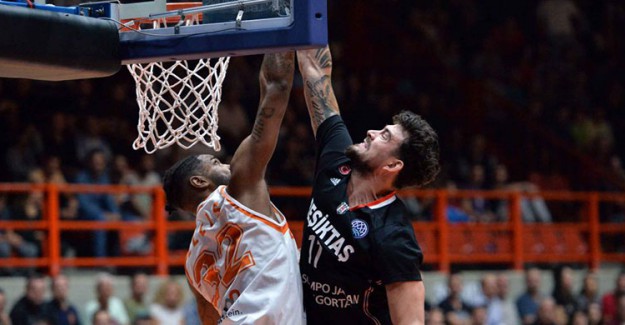 Beşiktaş Yunanistan’da Yıkıldı!