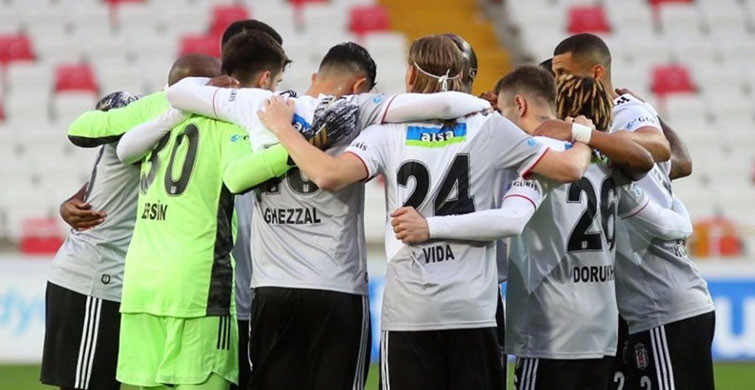 Beşiktaş'a Atiba Hutchinson Şoku!