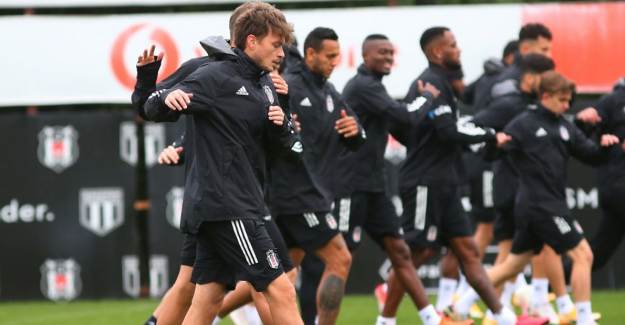 Beşiktaş'a İki İsimden İyi Haber!