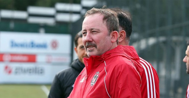 Beşiktaş'ın Yabancı Futbolcuları Sergen Yalçın'a Hayran Kaldı