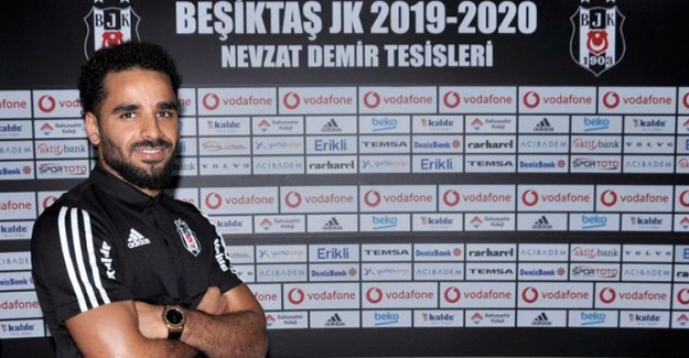 Beşiktaşlı Douglas Sezonu Kapattı