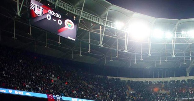Beşiktaşlı Taraftarlardan Fenerbahçelileri Kızdıracak Tezahürat