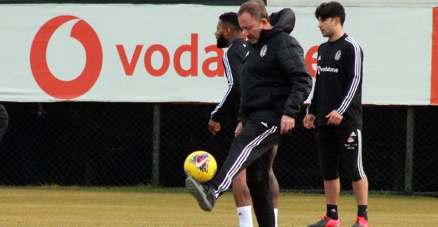 Beşiktaş'ta Jeremain Lens Sevinci