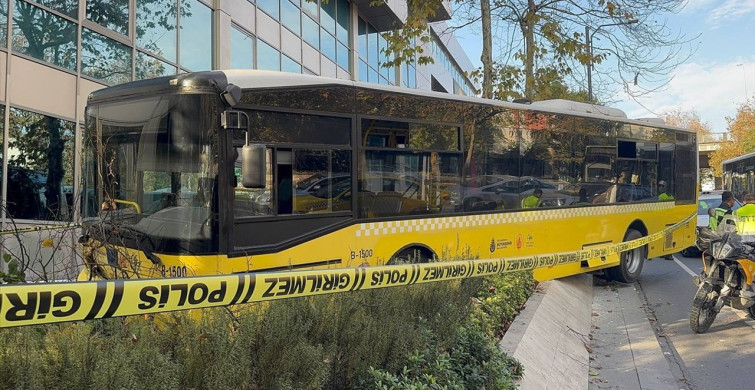 Beşiktaş'ta Kalp Krizi Geçiren Şoför Kontrolden Çıkan İETT Otobüsü Kaldırıma Çıktı