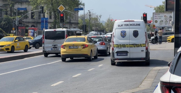 Beşiktaş'ta Polis Memuruna Çarpan Ticari Araç Kazası