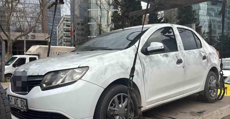 Beşiktaş'ta Teröristlerin Kullandığı Araç Olay Yerinden Kaldırıldı