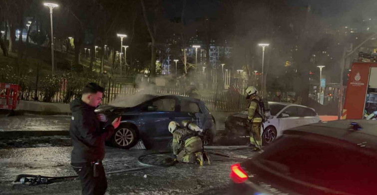Beşiktaş'ta Yangın: Elektrikli Araç Alev Alev Yandı