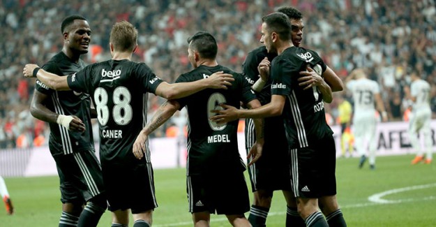 Beşiktaş’tan Zafer Bayramı Hediyesi! 