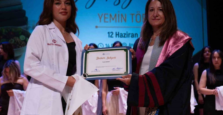 Beslenme ve diyetetik bölümü mezunları diyetisyenlik yemini etti