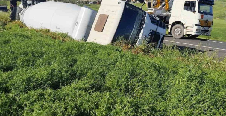 Beton Mikseri Devrildi: 1 Kişi Yaralandı