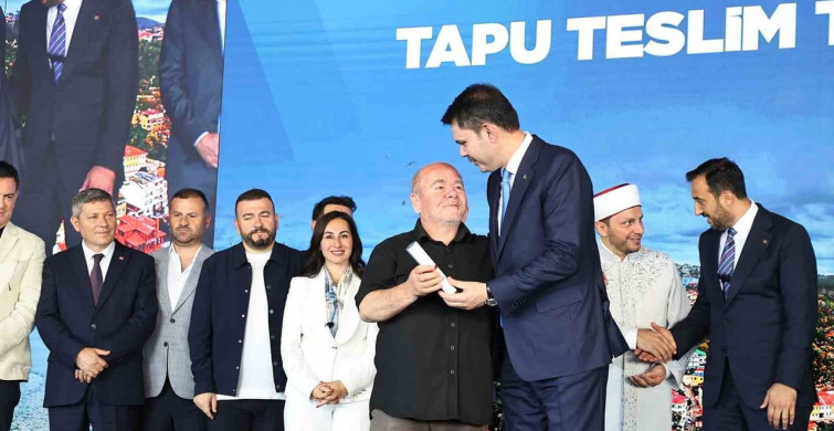Beykoz’da tarihi gün: 1071 hak sahibi tapusuna kavuştu