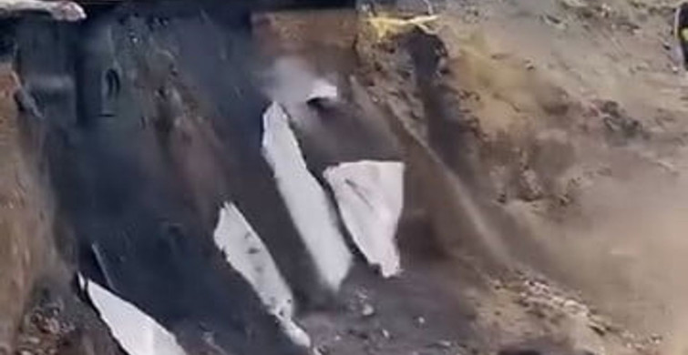 Beylikdüzü'nde İnşaat Çalışması Sırasında Asfalt Göçtü