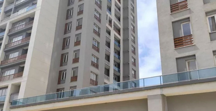 Beylikdüzü'nde korkunç olay: Kendi bebeğini binadan aşağı attı!