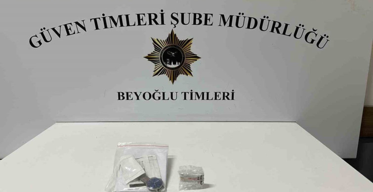 Beyoğlu'nda kargo paketlerini çalan şüpheli güvenlik kamerasına yakalandı
