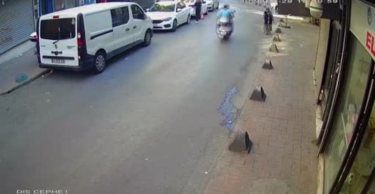 Beyoğlu'nda scooter kullanan 4 yaşındaki çocuğa motosiklet çarptı