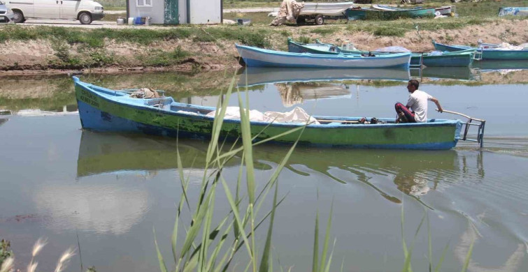 Beyşehir gölü'nde balıkçılar yeni av sezonunu 'vira bismillah' diyerek açtı