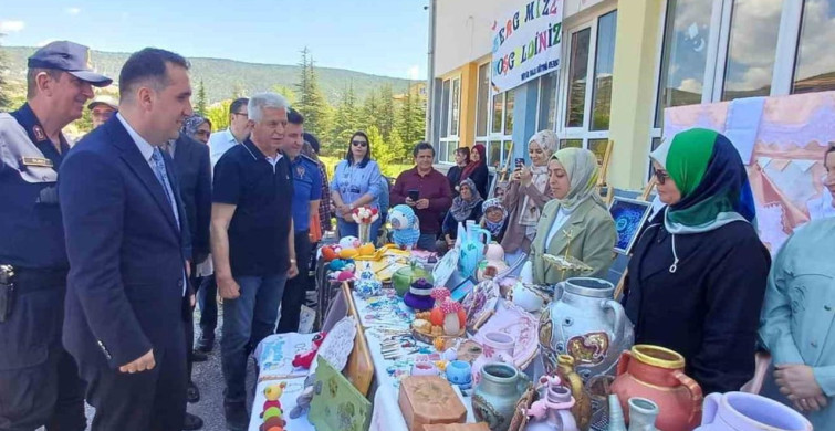 Beyşehir ve Hüyük'te Yıl Sonu Sergileri Düzenlendi