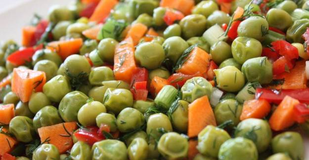 Bezelye Salatası Nasıl Yapılır? Bezelye Salatasının Tarifi