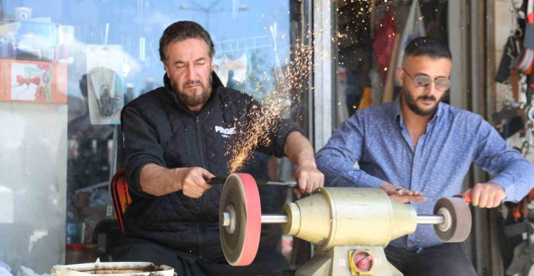 Bıçak Bileme Ustaları Kurban Bayramı İçin Yoğun Mesai Harcıyor