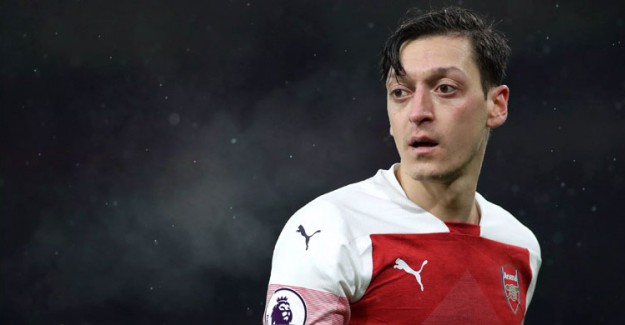 Bıçaklı Saldırıya Uğrayan Mesut Özil Yine Kadro Dışı Kaldı!