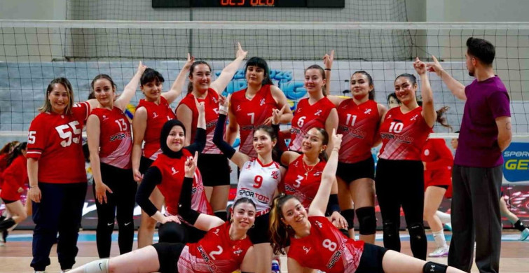 Bilecik Kız Voleybol Takımı Türkiye Üçüncüsü Oldu