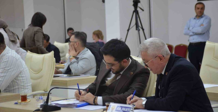Bilecik Meclisinde İhale Dosyaları Tartışması