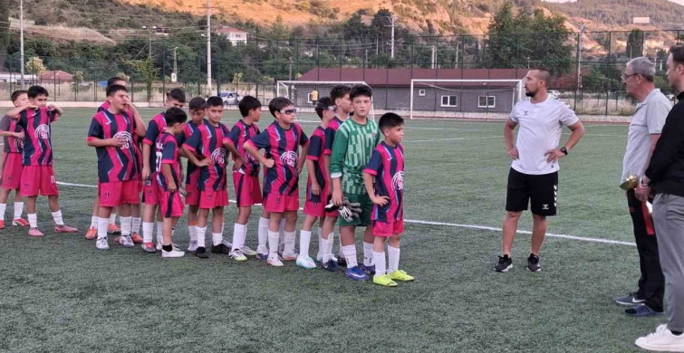 Bilecik U12 gençler liginde şampiyon 4 Eylülspor oldu