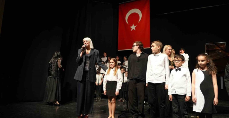 Bilecikli Genç Sanatçılar Bursa'da Performans Sergiledi