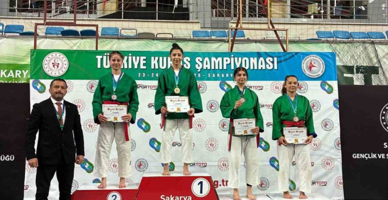 Bilecikli Sporcular Türkiye Kuraş Şampiyonası'nda Başarı Elde Etti