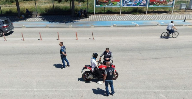 Bilecikte 2 bin 75 motosiklet sürücüsü kontrolden geçti