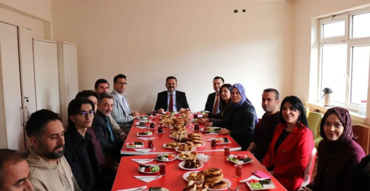 Bilecik'te Aile ve Sosyal Hizmetler İl Müdürü, SHM Personeli ile Toplandı
