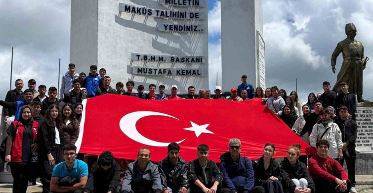 Bilecik'te Doğa Yürüyüşü Etkinliği Gerçekleşti
