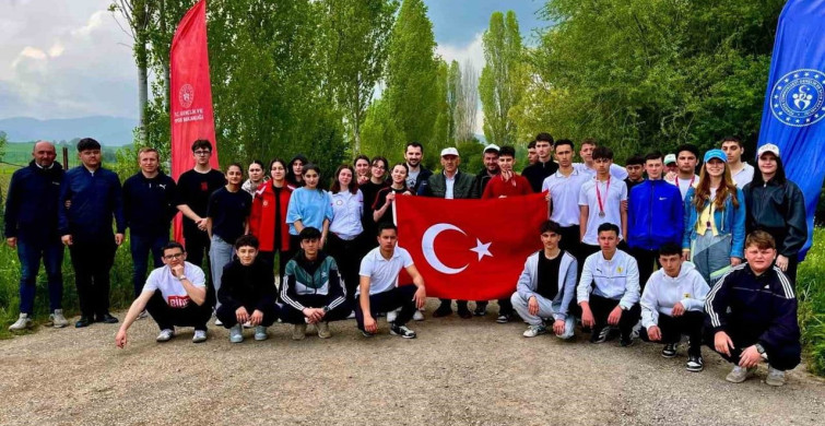 Bilecik'te Gençlik Haftası Kros Yarışması Gerçekleştirildi