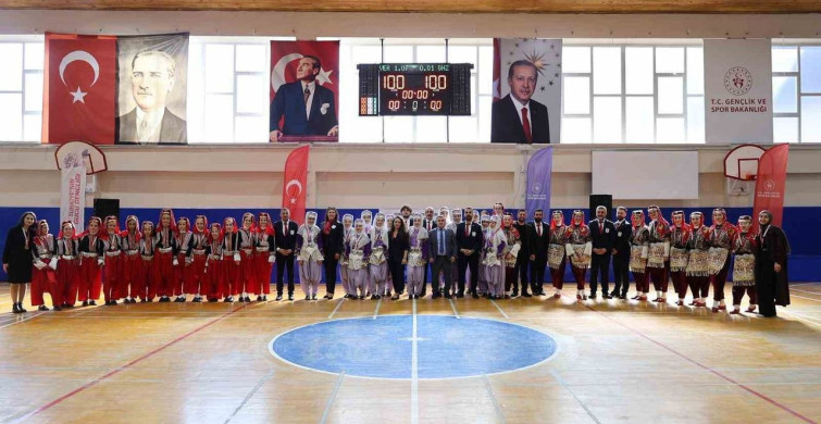 Bilecik'te Halk Oyunları Finali Yoğun İlgiyle Gerçekleşti